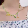 Chaînes petit frais doux irrégulier perlé fleur collier mignon vert peinture à l'huile riz perle clavicule chaîne cou chaînes