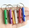 Silbato de metal Llaveros Autodefensa portátil Llaveros Anillos Titular Llaveros de coche Accesorios Acampar al aire libre Supervivencia Mini herramientas Colores mezclados