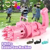 Pistolas de bolhas Gatling automáticas para crianças Brinquedo 8 buracos Máquina elétrica de bolhas para o verão ao ar livre Brinquedos para crianças Meninos Meninas Brinquedos de banho 220707