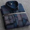 100% algodão's casual camisa xadrez de lixamento de tecido flannel s a 6xl camisas de grandes dimensões quentes para manga comprida masculina com bolso 220322