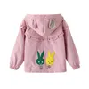 여자 재킷 가을 봄 어린이 아레웨어 후드 티 딸기 windbreaker 패션 패션 chlidren trenchcoats 아우터웨어 J220718