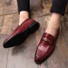 Scarpa in pelle per uomo mocassini italiani uomini scarpe da ufficio autentica in pelle d'affari appuntanti classici ufficiale sociale