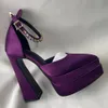 2022 Brand Women Sandals topkwaliteit sexy dikke hoog hakken platform zwart rode jurk feestje bruiloft dame schoenen voor dames267y