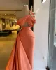 Sexy orange élégant one épaule satin sirène robes de soirée femme plies longueur de sol robes de bal long train fabriqué sur mesure