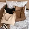 2 set borsa a tracolla in pelle PU casual per donna moda femminile designer da viaggio borsa da donna di lusso sotto le ascelle marca Sac