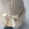 베레트 겨울 따뜻한 여성 니트 모자 진짜 모피 패션 니트 모자 여성 베이지 색 고품질 뜨개질 럭셔리 캡.