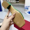 2022 Nuovo design Pantofole Suola in gomma Sole Sole Sandali Upper Moda Donna Bordo piatto con fibbia Pantofole decorative 35-41