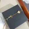 Frauen Designer Bracelet Klassische Luxusschmuck Diamant Bijoux Liebesarmbänder für Männer Goldkette Bangel Hochzeit Geschenk Halsketten Designer Box Box