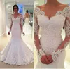 2022 Lyx Arabiska Mermaid Bröllopsklänningar Dubai Sparkly Crystals Långärmade Plus Size Bridal Gowns Court Train Tulle Kjol Robes de Mariée