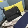 Bolso de lona de nailon negro para hombre y mujer, moda 2023, bolso de mensajero de marca para deportes al aire libre, Mini bolsos de mensajero, billetera de bolsillo con cremallera 1BD258 1BD255