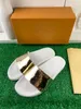 Designer-Sandalen, Hausschuhe, Sommer-Herren-Damen-Schuhe, geformte, mehrfarbige Slides, geformtes Fußbett aus schwarzem Ton-in-Ton-Gummi 0625