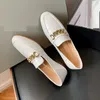 Sandaler Spring Autumn 2022 Kvinnor Flats Cow Leather Slip On Simple Shoes Metal Buckle Loafers Style Low Heel Flat Size 41Sandals
