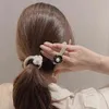 Korea blomma hår slipsar flickor armband repar hår tillbehör mode full pärla kedja pärlor pärla rose kvinnor elastiskt hårband aa220323