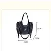 Saco feminino luxo desenhista bolsas e mãos para mulheres vintage rebite bolsa de couro s comprador de tassel 220331