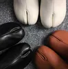 تصميم Tabi Boot Split Toe Toe High Heel Women Boots Leather Zapatos Mujer Fashion Autumn4130547