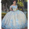 2022 Perles parfaites Quinceanera Robes Fleurs Floral Applique Bahama Bleu de l'épaule manches courtes Sweet 16 Robe Ball Gow310l