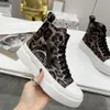 2022 Новые кроссовки для бега на открытые спортивные женские туфли Super Light Men Sneakers Sneakers для прогулок Mkjkkk000002Asda