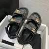 Hochwertige Luxus-Designer-Damenschuhe-Sandalen. Sommersandalen sind einfach, vielseitig und bequem für Ihre Füße