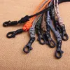 Outdoor-Gadgets Schlüsselanhänger Paracord Militär geflochtenes Nylon-Lanyard mit Kunststoffschnalle Hochfeste Fallschirmschnur Camping-AusrüstungssetOutdo