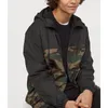 Chaquetas de los hombres Chaqueta de los hombres Otoño Juventud Camuflaje Patchwork Capucha Abrigo Slim Fit Marca Ropa 3XL 4XL