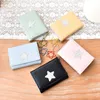 Väskor 2022 Ny modespänne fällbara plånböcker Enkla mångsidiga färska studentplånbok PU Korean Kort plånbok Lady Bag