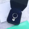 925 Sterling Silver Women للسيدات الفاخرة على شكل قلب من الذهب الذهب الخاتم الخاتم حلقة كلاسيكية مغلقة قلبها