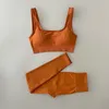 Ribbed Yoga Clothing Set Women High midjegen och topp två -stycken Set Seamless Tracksuit Fitness Workout Outfits Gym Wear 220622