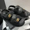 Hochwertige Luxus-Designer-Damenschuhe-Sandalen. Sommersandalen sind einfach, vielseitig und bequem für Ihre Füße