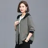 Double With Lining Women Windbreaker Spring Spring Coat Short Korean Loose Tamanho Grande Momma Grid Tops Femme Casaco 3xl 220815