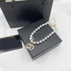 高級ファッションパールネックレスデザイナージュエリーウェディングダイヤモンド18kゴールドメッキプラチナレターペンダントCレターダイヤモンドペンダントの女性のためのネックレス