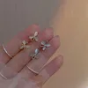 Stud Sweet Opal Flower Boes d'oreilles femelle super fée Petites pétales délicats légers luxe haute couture