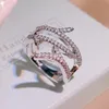 Pierścienie klastrowe luksusowy srebrny kolor liści inkrustowany palec cyrkonowy dla kobiet dziewczyny