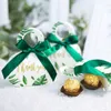 Creativo foresta verde mano che tiene scatola di caramelle bomboniera scatole regalo souvenir per gli ospiti forniture per feste baby shower 220427