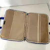 Kosmetiska väskor fall 15 tum anteckningsbok bärbar dator för macbook bär väska mac ipad pro 9.7 10.9 11 13.3 Korea White Dog Tablet Sleeve Bagc