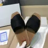 2022 Chinelo para Mulher Moda Plana Casual Chinelos Femininos Sandálias de Lona de Alta Qualidade Sandálias Femininas de Verão Flip Flop Chinelos Sandálias de Luxo Woody Mules Com Caixa