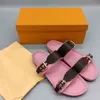 2022 مصمم L Slippers Floral Damask Leather Flip-Flops Flops Women Women مع بطاقة حقيبة الغبار مربع 35-42 ألوان