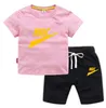 Nouveau 2 Pcs Nouveauté Été Bébé Garçon Sport Tenues Vêtements Ensembles Filles Vêtements Solide Top T-Shirt Shorts Enfants Survêtement Pour Enfant De Haute Qualité