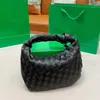 Tığ çantası Abottegas Tasarımcısı Vneta Jodie Bags Kadın Lüks Çantası Tote Çanta Yay Koyu Küçük Çantalar Hobo Yumuşak Deri A