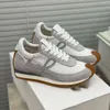 2022 New Forrest Sneakers مصممة من النساء والرجال أحذية رياضية مريحة غير متوفرة من طربات البقر عالية الجودة 35-44 KMKJK0004