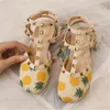 Fibbia per cintura alla moda Bambini Ragazze Baotou Sandali Tacco basso Principessa Scarpe romane Primavera Estate Rivetto con diamanti brillanti Scarpe in pelle per bambini