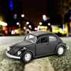 Maisto 1/24 Volkswagen Beetle Diecast Alloy Classic Car Model 1/36 1967 الإصدار المحاكاة القابلة للتحصيل ألعاب الأطفال هدايا 220701