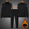 Herrspårar Män män som kör uppsättningar Tracksuit Gym Fitness Sports Suit Mens kläder Autumn Training Jogging Plus Velvet