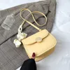 HBP Texture Silk Scarf Stitching Axelrem Axillär Vår och Sommar Ny Shoulder Small Square Bag