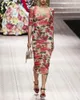 runway rose druck kleider