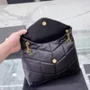 Mode luxe femmes sac à rabat chaîne en argent matériel moyen puffer grande capacité dame en cuir souple enveloppe sac femme préféré sh250E