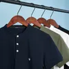 Kuegou klädhänspolo skjortor Kort ärm mode broderi för män sommar högkvalitativ smal topp plus storlek 3383 220707
