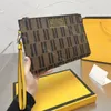 Diverses marques de mode de luxe pochettes pour hommes et femmes Voyage Kirigami Senat pochette en cuir sacs à main sac de soirée