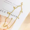 2022 Modig 18K guldpläterad rostfritt stål halsband choker blomma brev hängsmycke uttalande mode kvinna halsband bröllop smycken tillbehör zg1746