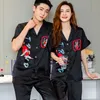 Vêtements de nuit pour femmes Luxe Femmes Pyjamas Glace Soie À Manches Longues Unisexe Haute Qualité Court Dessins Animés Ensembles Home Wear Hommes PyjamasFemmes