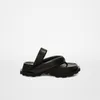 Designersandaler Kvinnor Skor Lyx Läder Stroppning Plattform Sandal Öppna tår Cleated gummi TPU sula EU34-40 med box